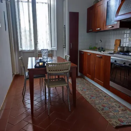 Terrazza Con Vista דירה *